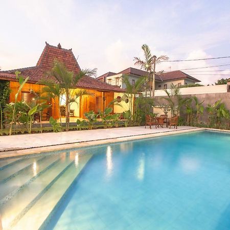 Red Gong Hotel Canggu  Bagian luar foto