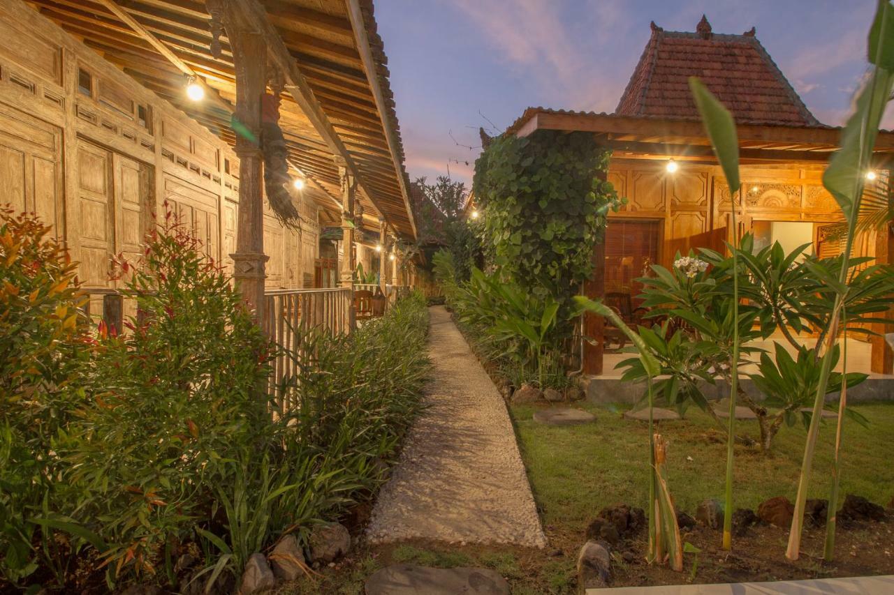 Red Gong Hotel Canggu  Bagian luar foto
