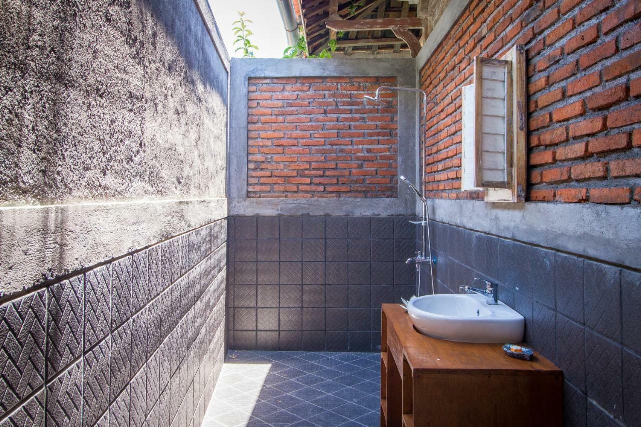 Red Gong Hotel Canggu  Bagian luar foto